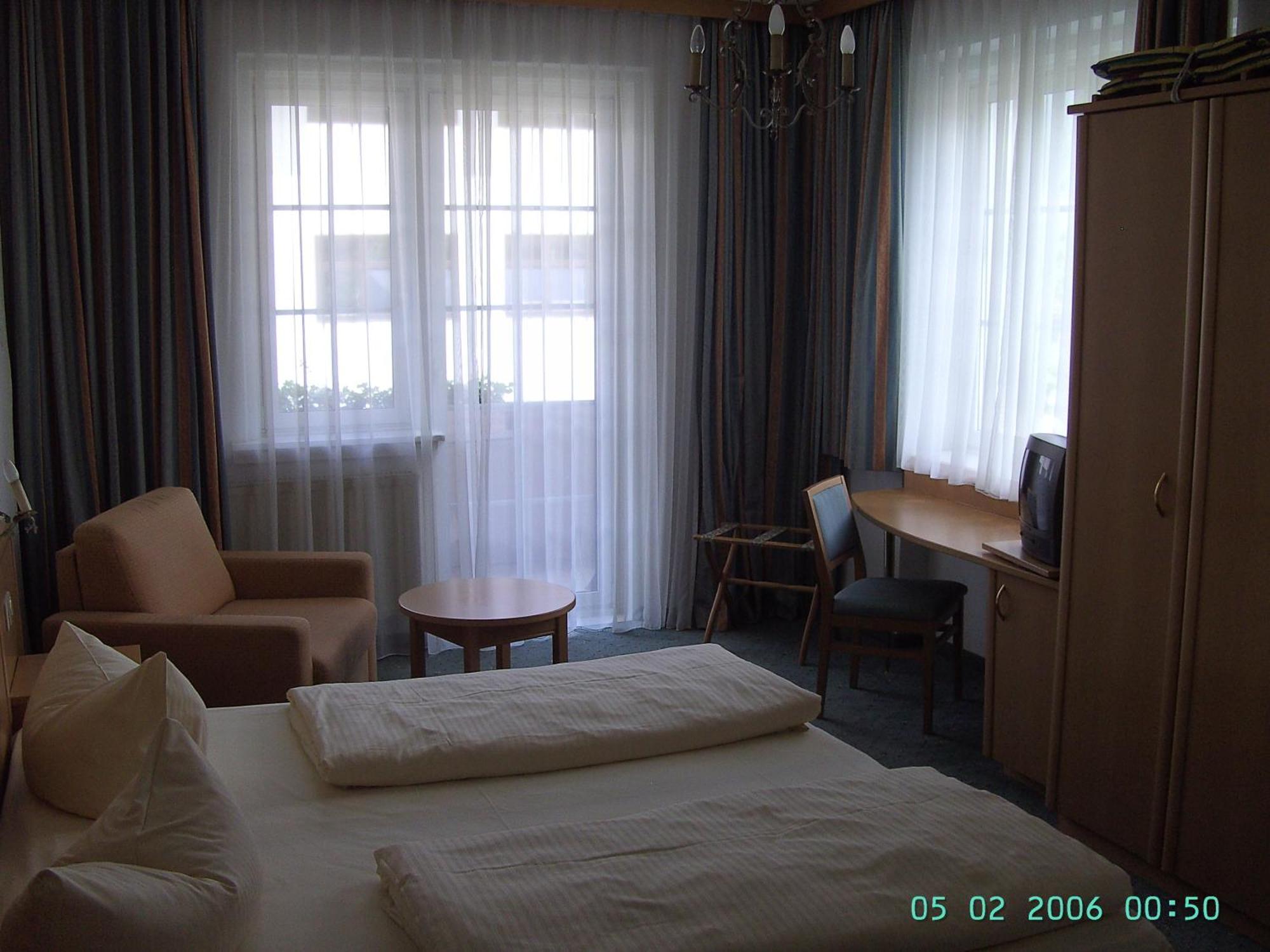 Hotel Roter Hahn - Bed & Breakfast Garmisch-Partenkirchen Exterior foto